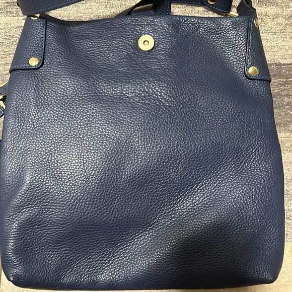 Courage B crossbody bag - Picture 6 of 8